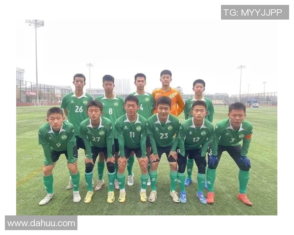 西安足球队速度之争引发热议球迷观点各异引人关注