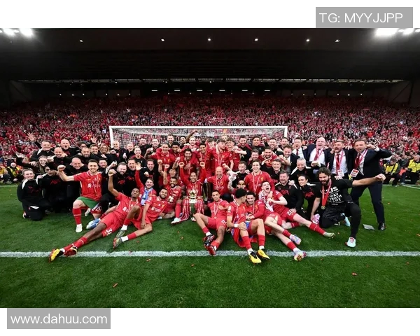 英超足球明星的妻子们:她们的生活与魅力揭秘